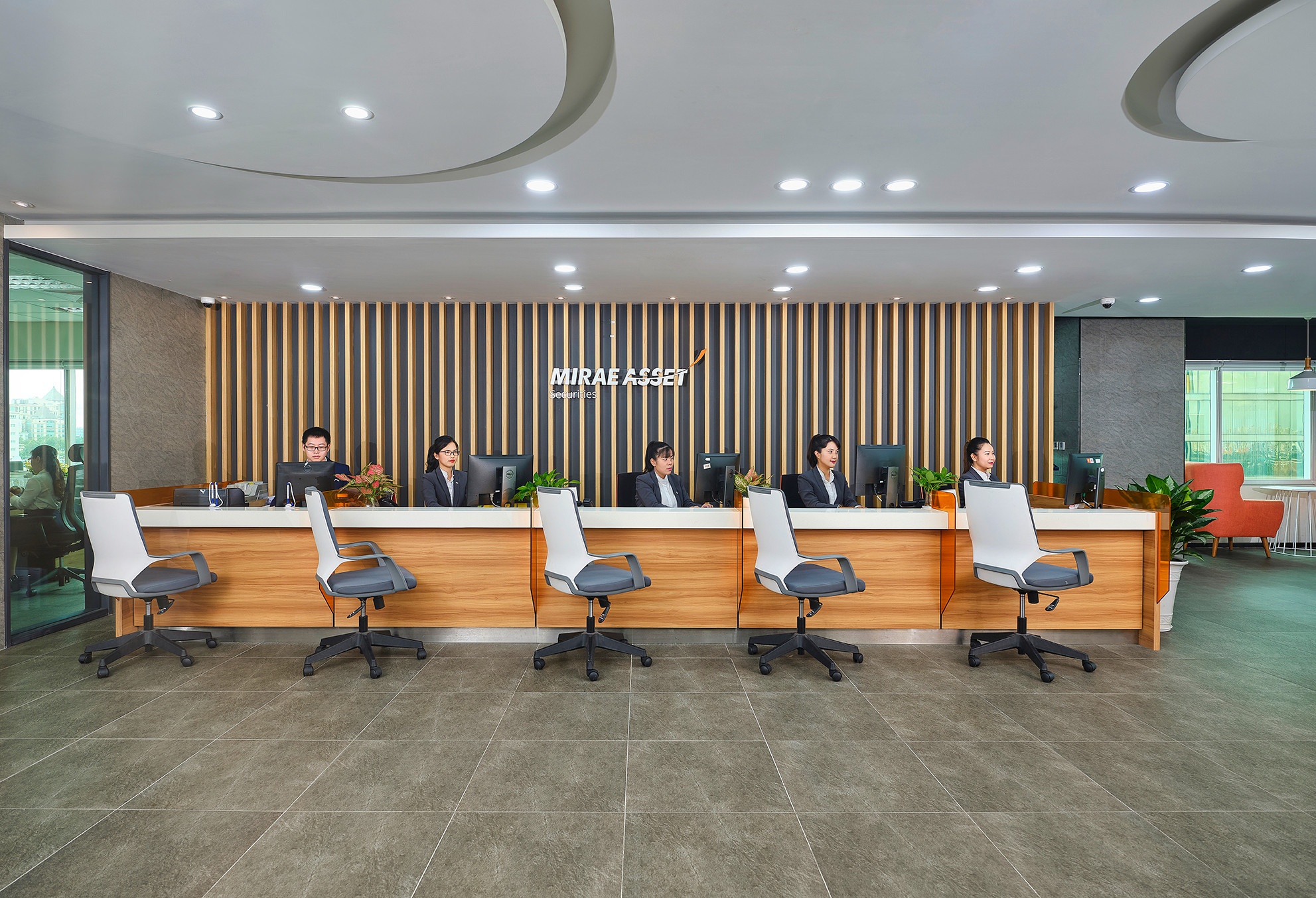 Tang hieu qua giao dich chung khoan bang cong nghe hien dai hinh anh