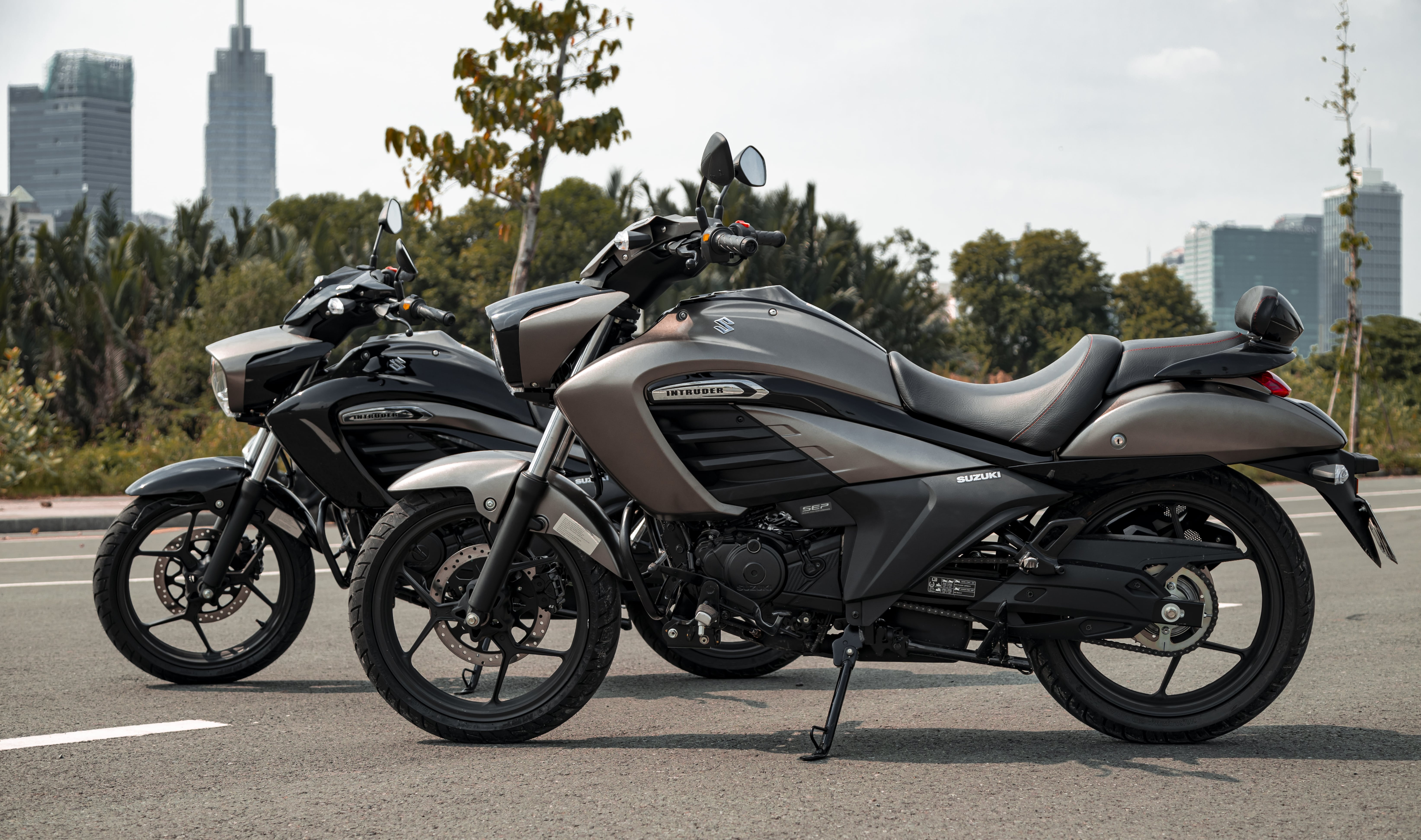 Suzuki uu dai phi truoc ba den 4 trieu dong cho xe may hinh anh