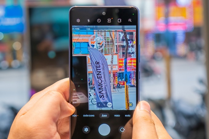 SamCenter - noi trai nghiem Galaxy A53 5G dau tien tai Viet Nam hinh anh