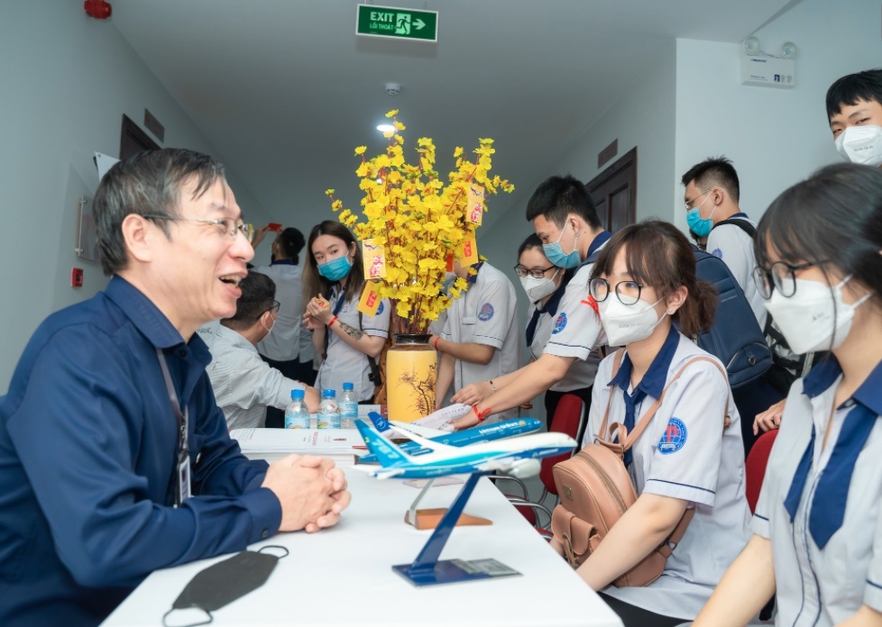 Nova College gop phan thay doi quan niem ve cao dang hinh anh