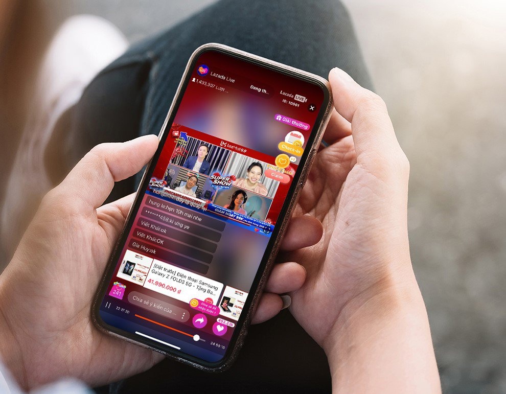 On lai ky uc 10 nam ve nhung don hang cua Lazada hinh anh