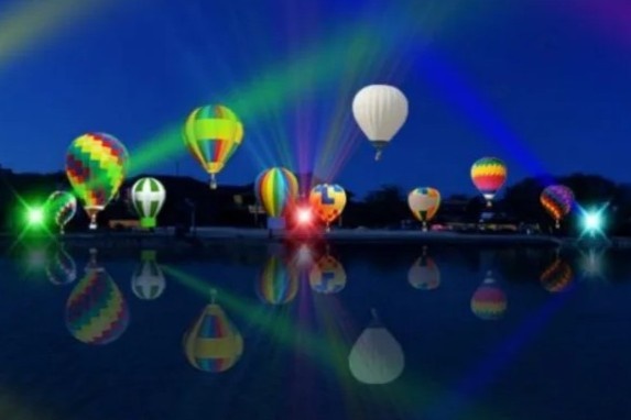 Le hoi khinh khi cau sap dien ra tai Da Nang hinh anh