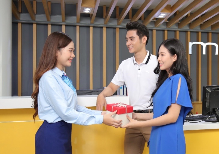 Danh tron yeu thuong cho gia dinh voi bao hiem MobiCare Plus hinh anh