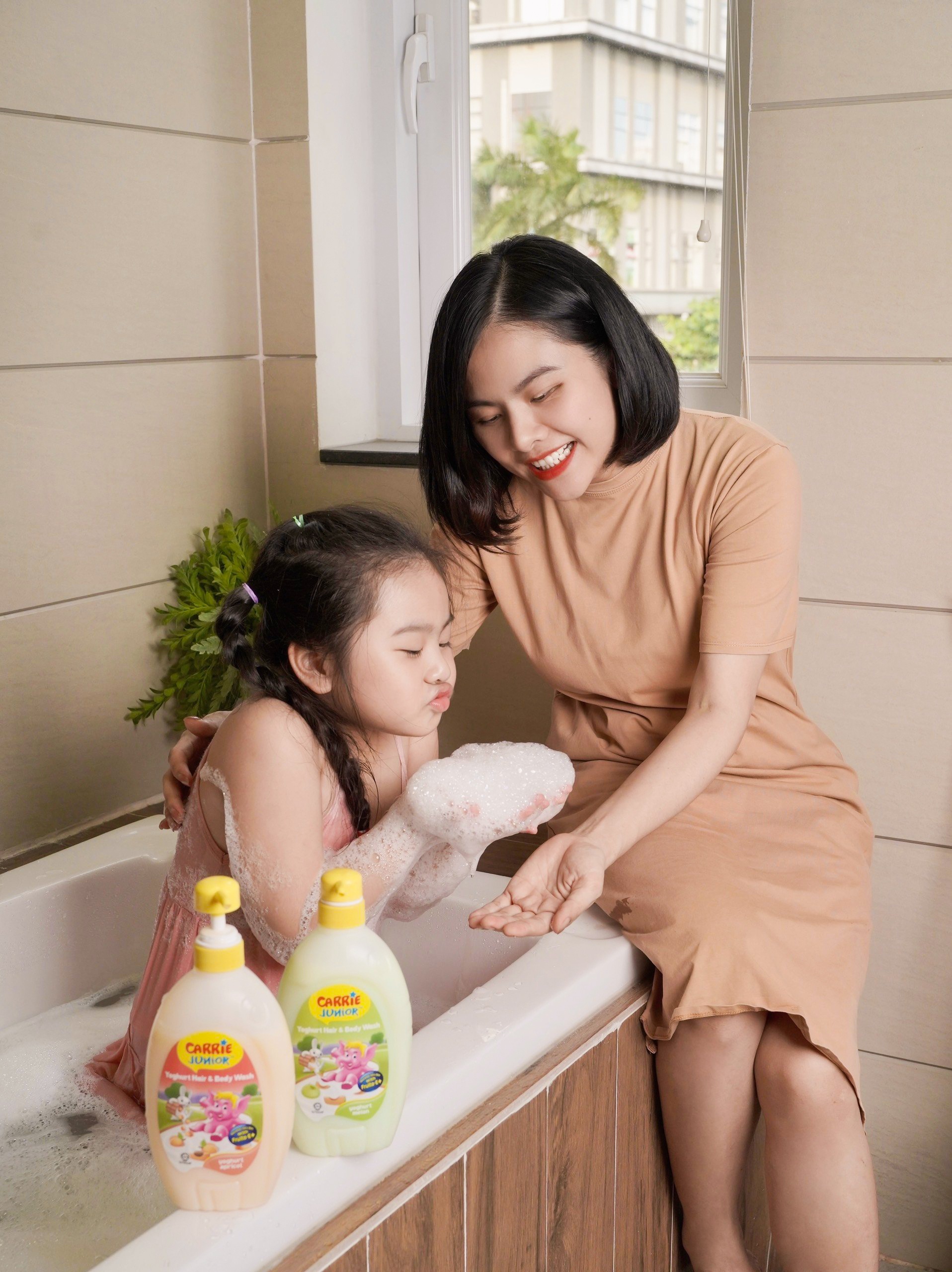 Carrie Yoghurt,  sua tam goi toan than anh 1