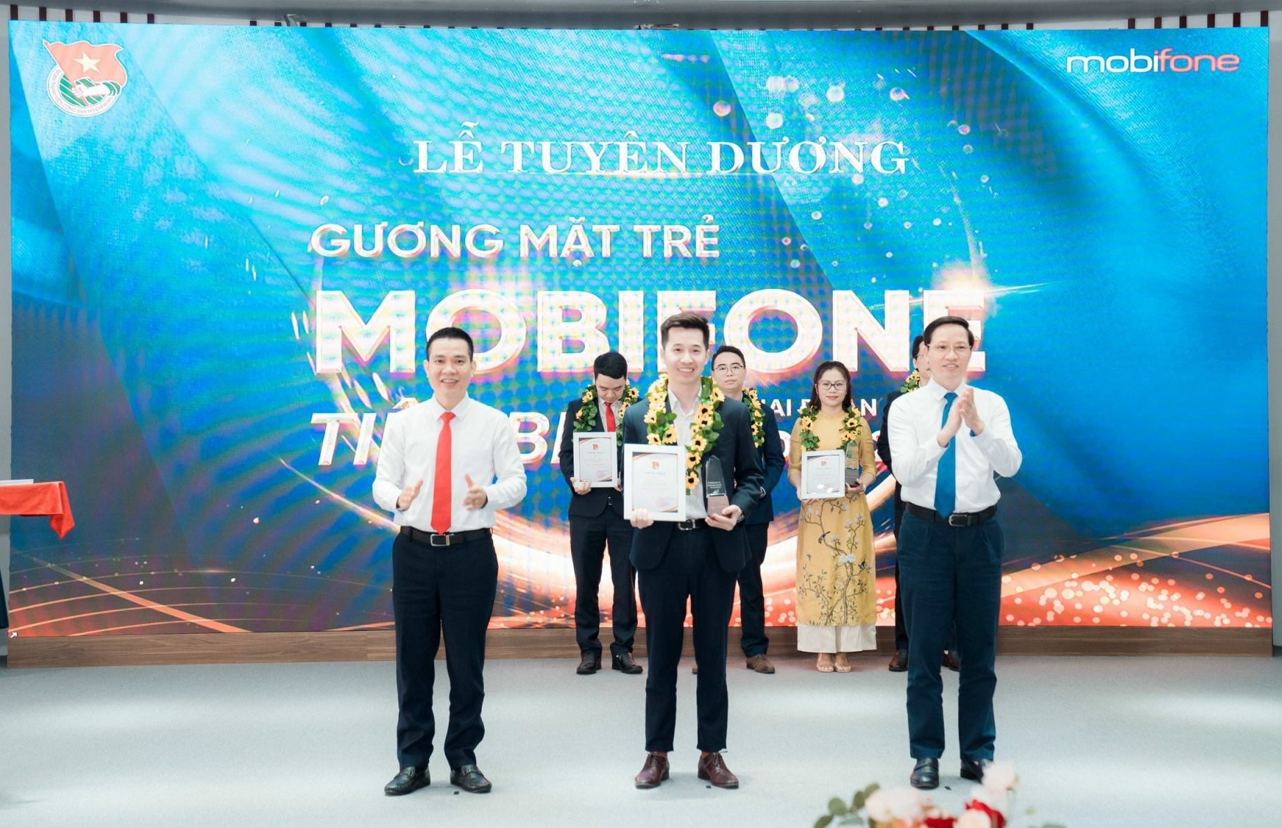 Tuoi tre MobiFone anh 2