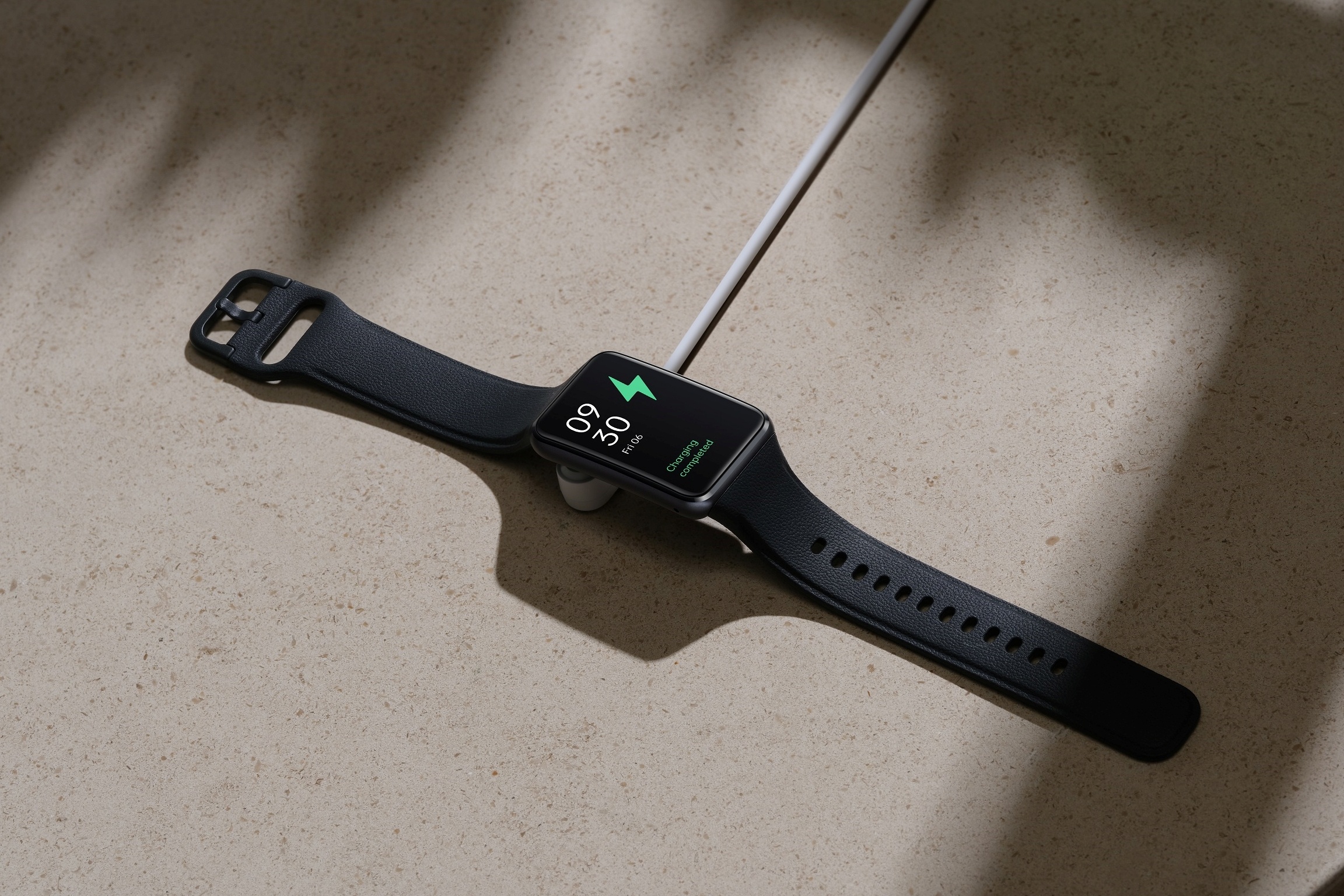 Theo doi suc khoe hau Covid-19 voi smartwatch gia 1,79 trieu dong hinh anh