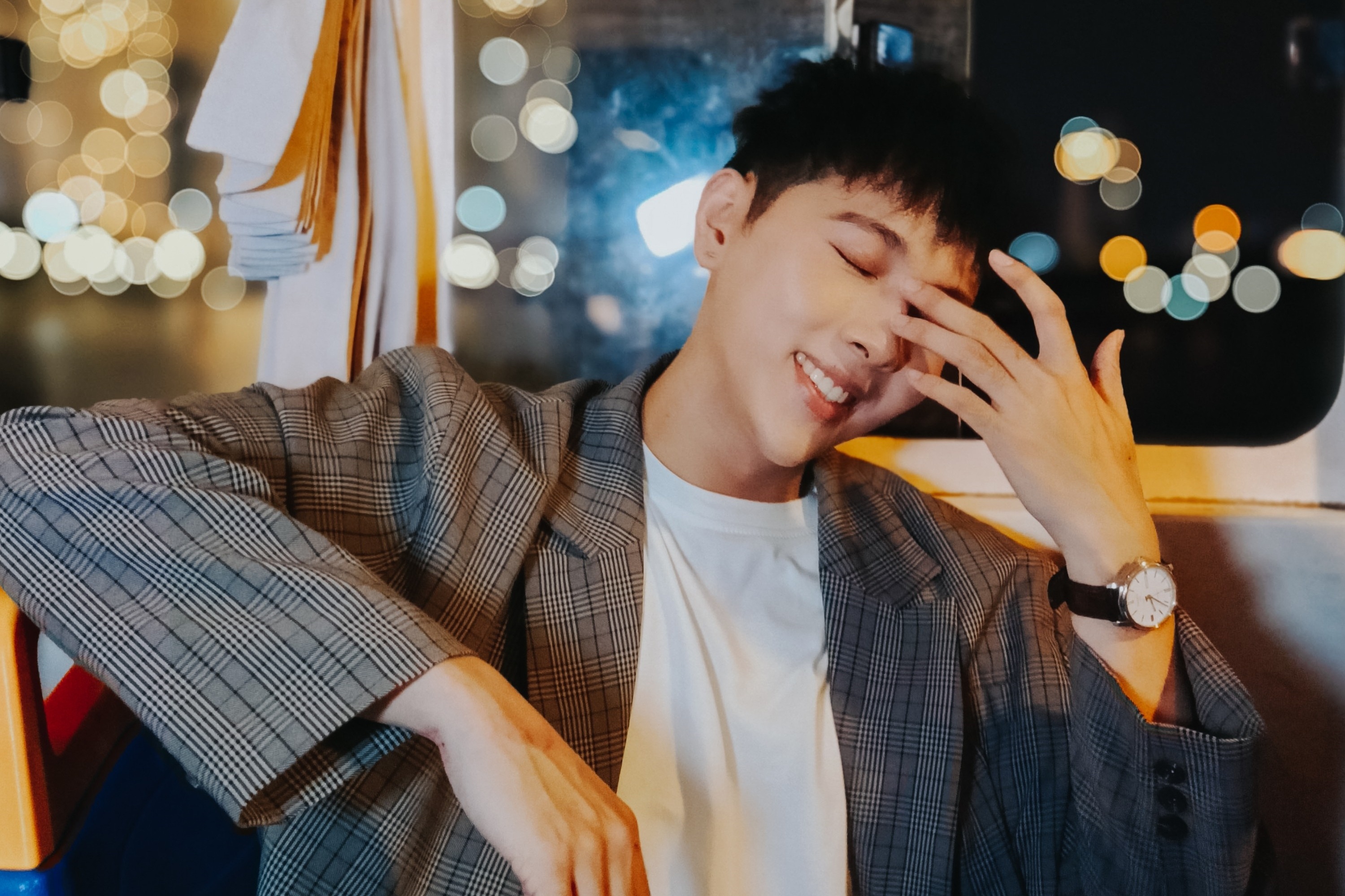 Anh chan dung tren Reno7 Series 5G tiem can may DSLR hinh anh