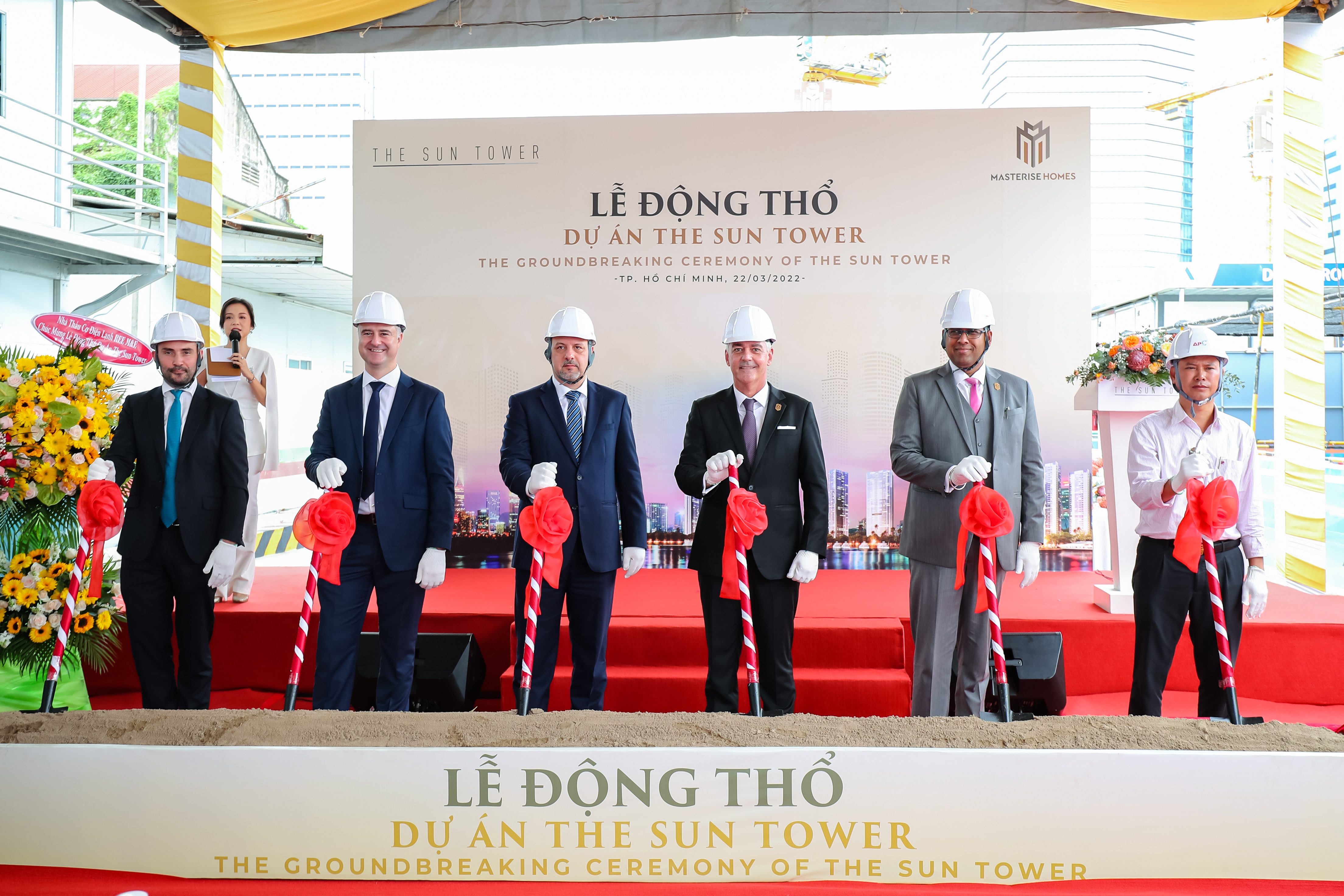 Masterise Homes to chuc le dong tho The Sun Tower hinh anh