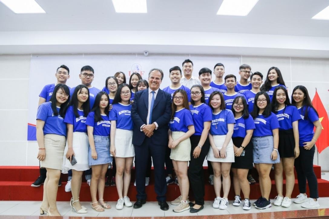 UEF,  tuyển sinh ảnh 4 UEF,  tuyen sinh anh 4