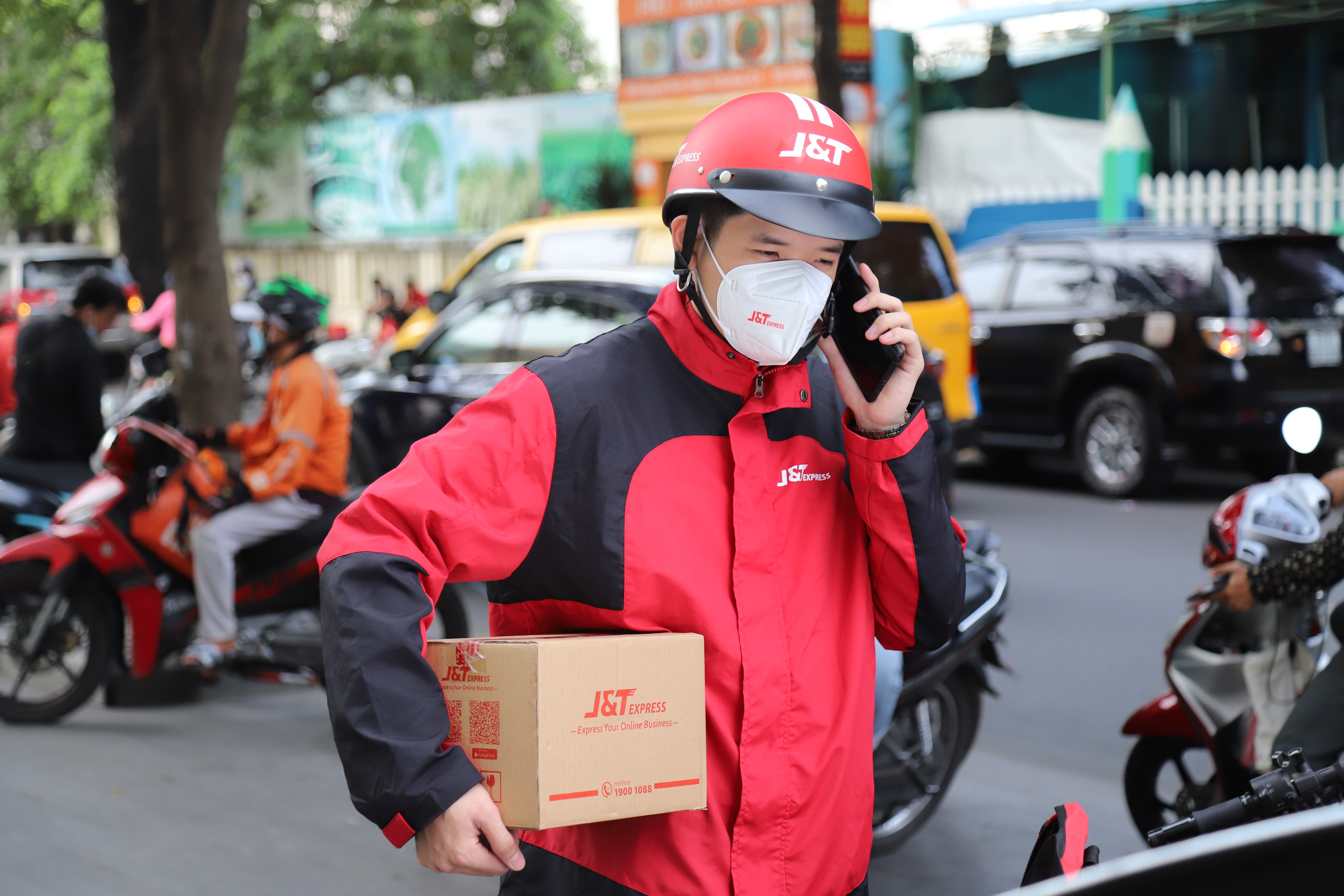 Tiem nang lon tu kinh doanh nhuong quyen buu cuc hinh anh