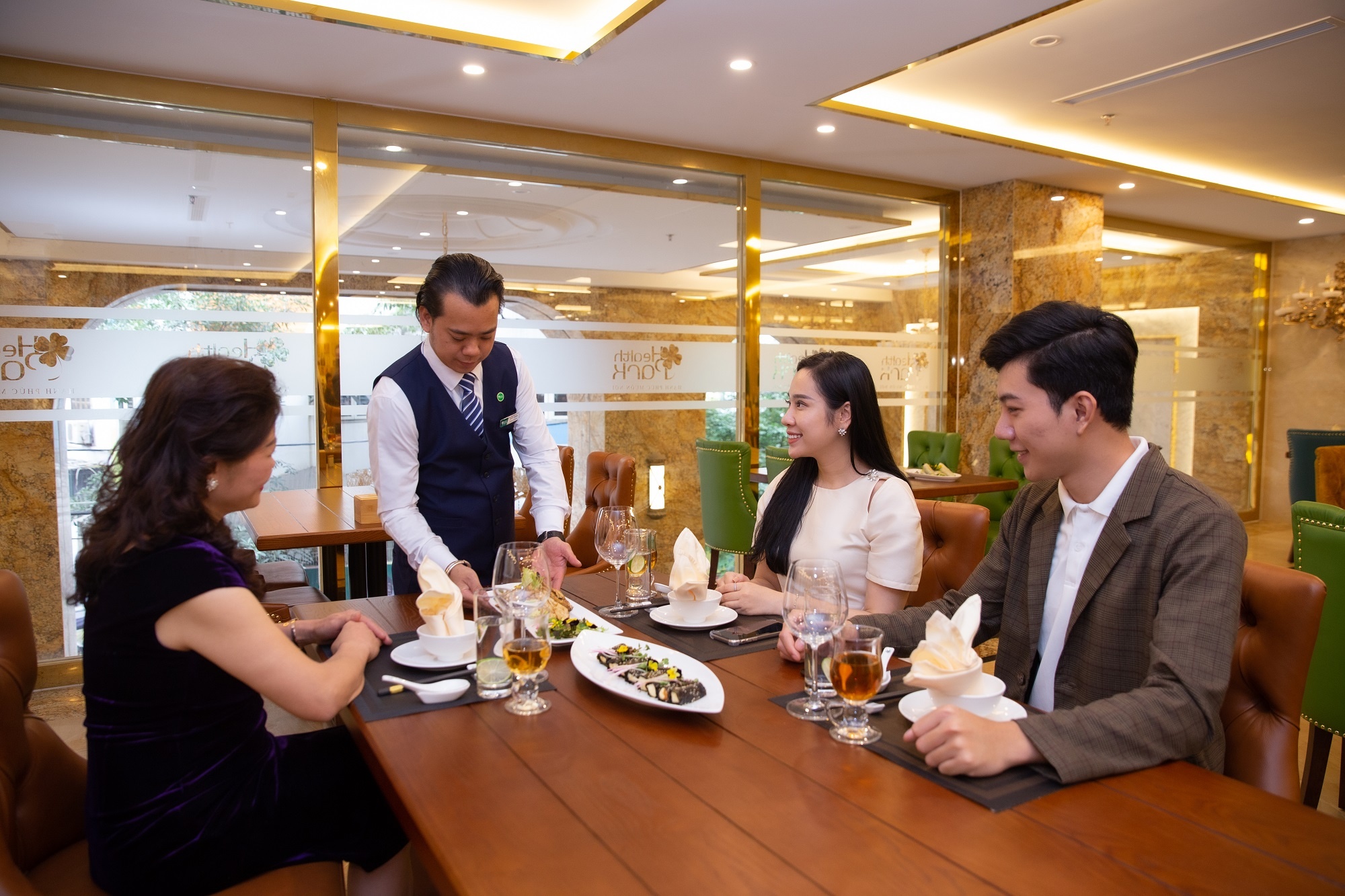 Health Park Food dua thao duoc vao thuc don chay hinh anh