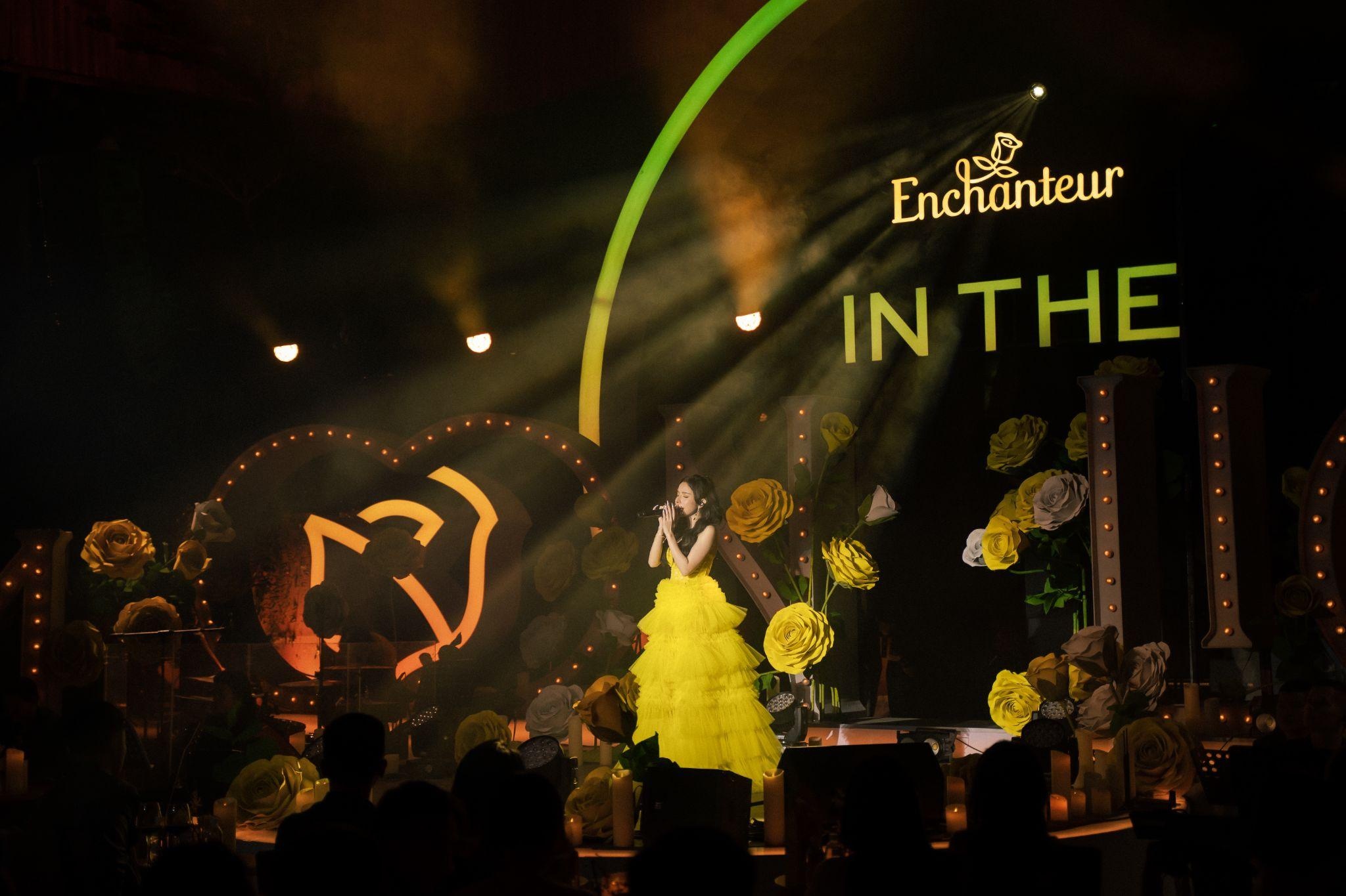 Ly Ly hoa nang tho trong dem nhac 'Huong yeu dau tien' hinh anh