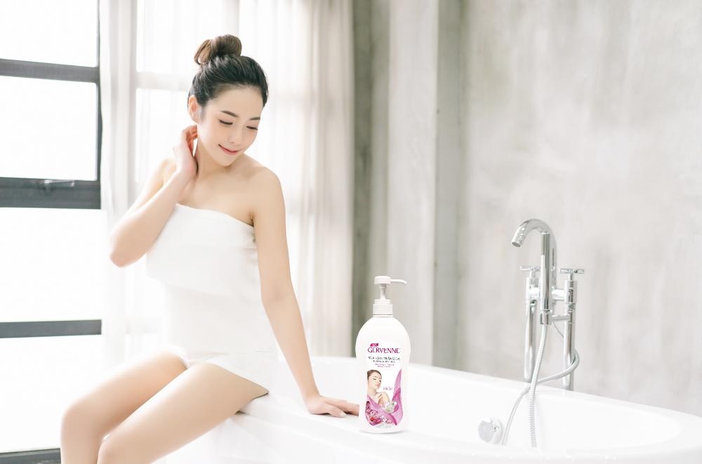 Gervenne,  sua tam trang da huong nuoc hoa anh 2
