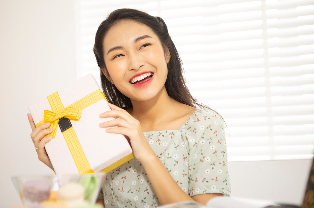 Lai va qua tang hap dan cho nguoi dung gui tien tai Bac A Bank hinh anh