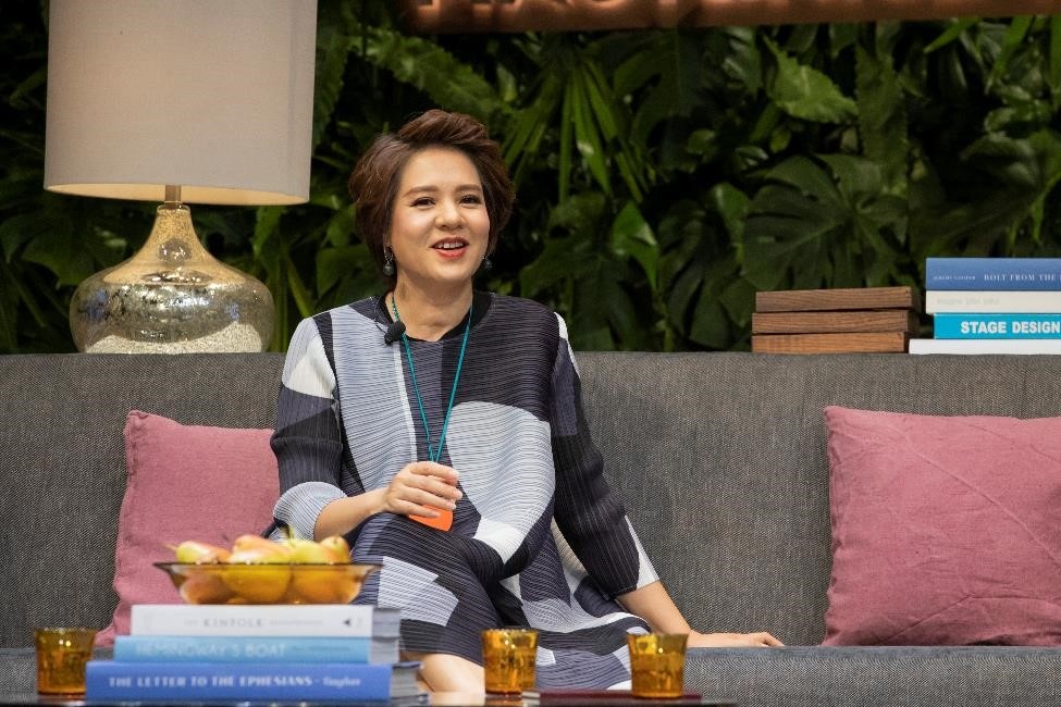 Diem Quynh tai xuat, chia se cach song hai hoa trong gia dinh 3 the he hinh anh