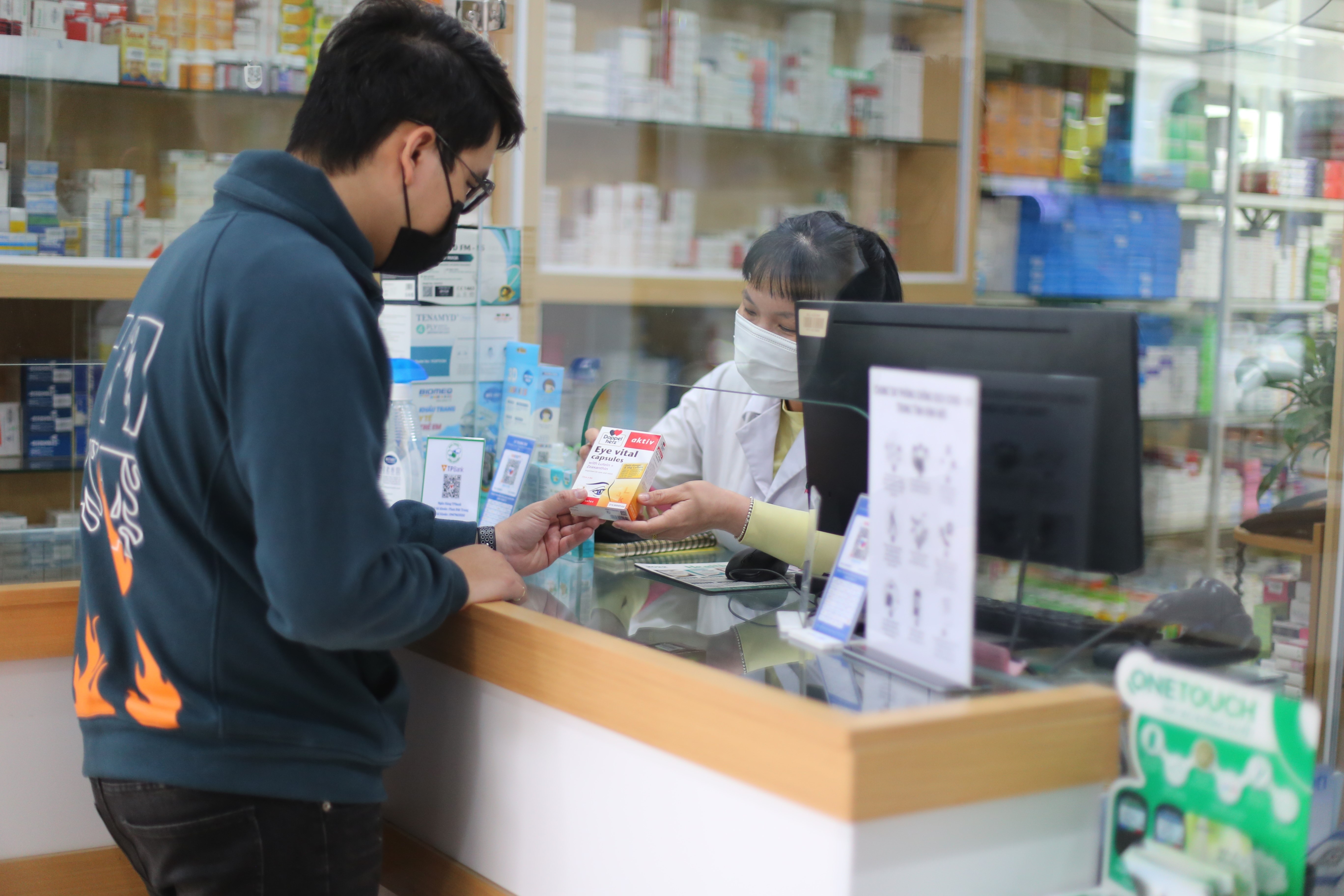 Mua thuoc hau Covid anh 2