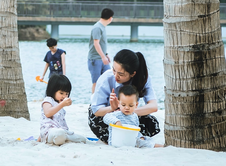 Tan huong cuoi tuan tron ven tai Vinhomes Smart City hinh anh