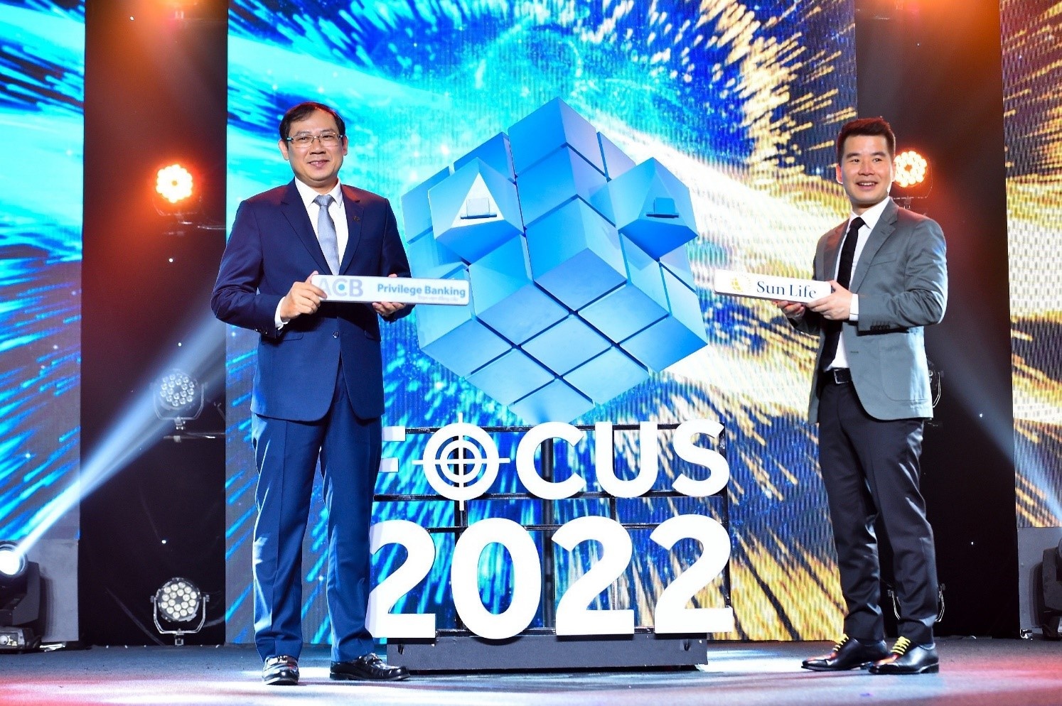 ACB hop tac voi Sun Life Viet Nam o mang dich vu khach hang cao cap hinh anh