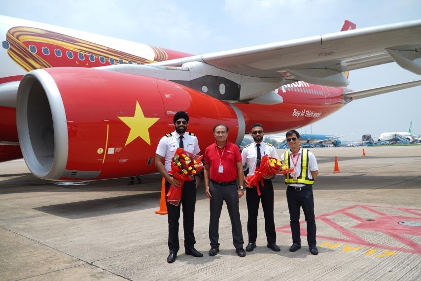 Vietjet don tau bay lon A330 thu 2 hinh anh