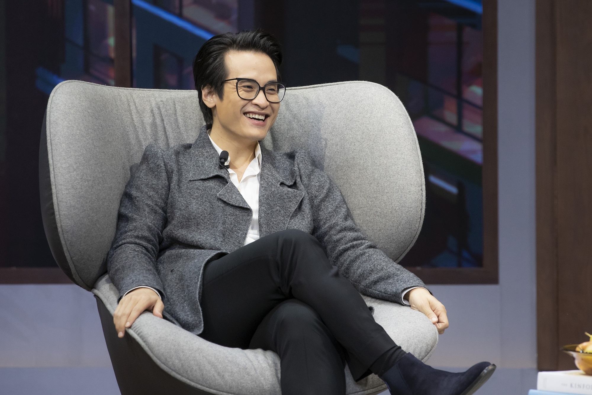 ‘Song cung nhieu the he, moi nguoi can hoc cach thau hieu chinh minh' hinh anh