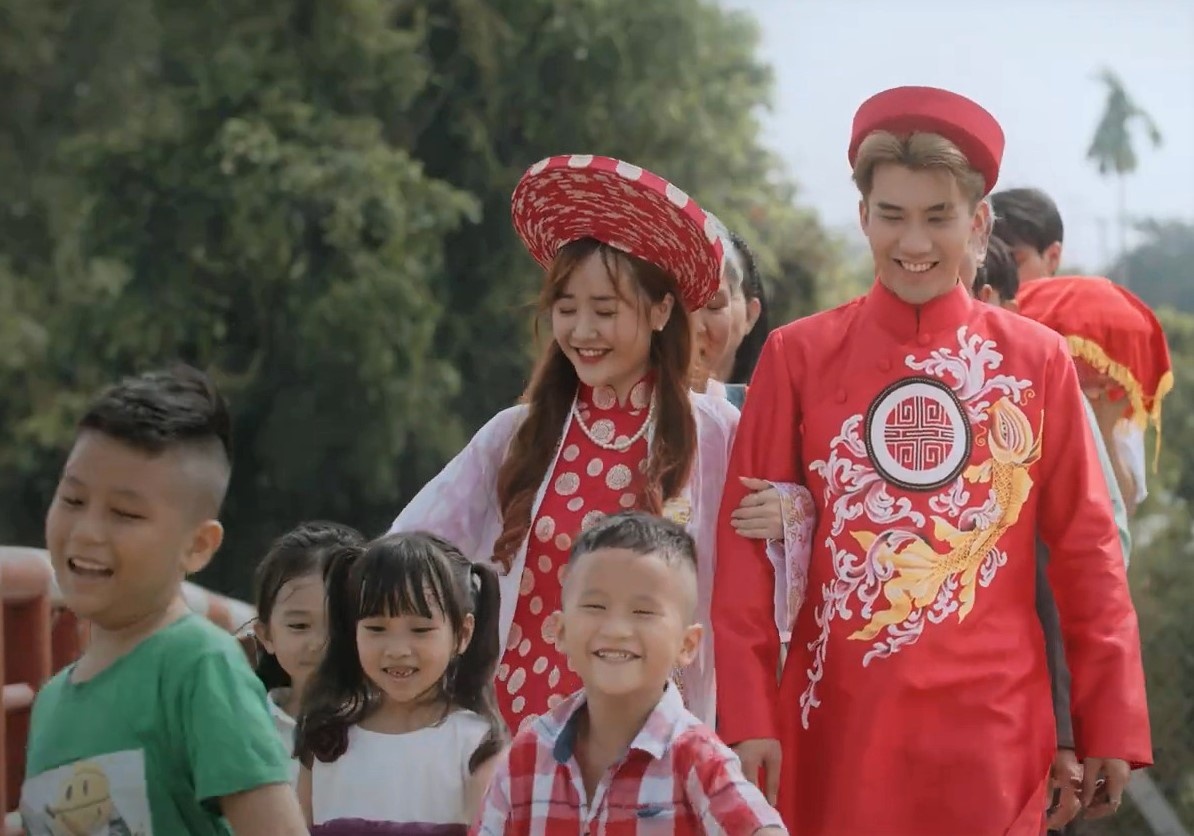 Ca khuc dam cuoi 'Muon em la' gay chu y tai Vpop hinh anh