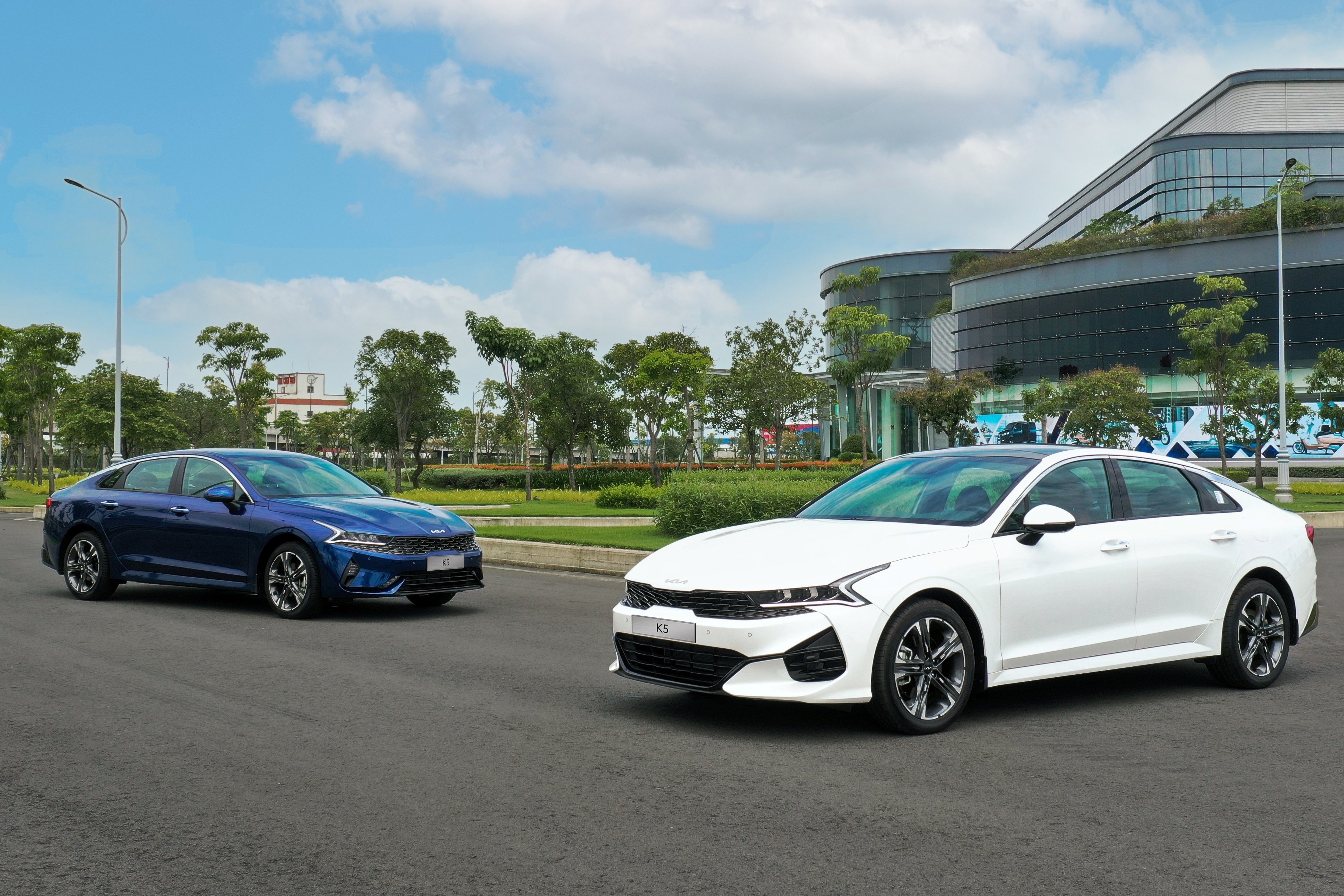 Kia K5 - sedan hang D cao cap chinh phuc nguoi tre hinh anh