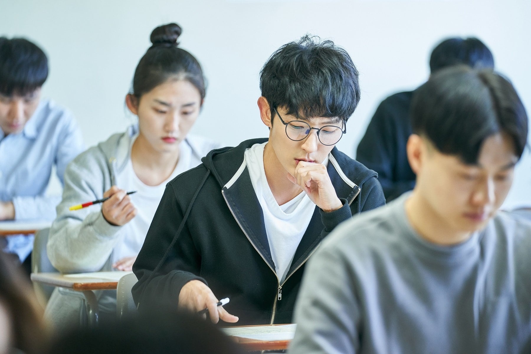 Tai sinh bao thu,  FPT Play anh 1