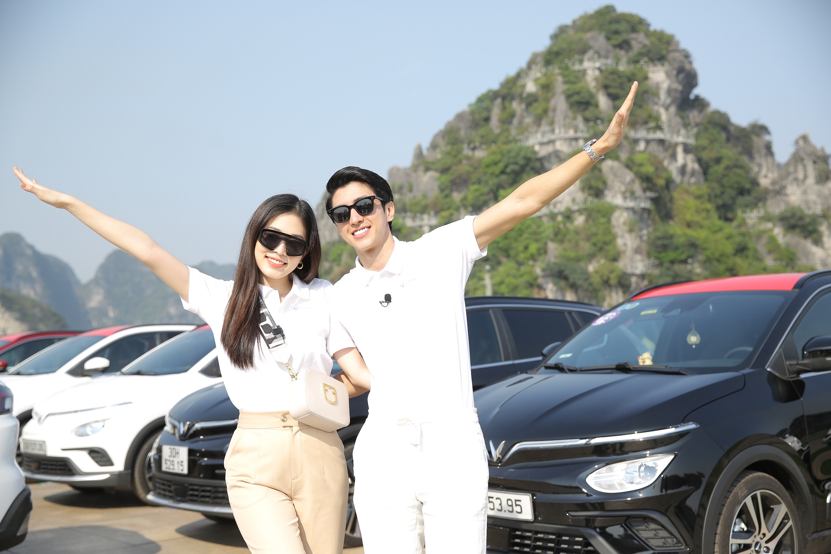 Dan sao Viet phan khich voi caravan oto ky luc Viet Nam hinh anh