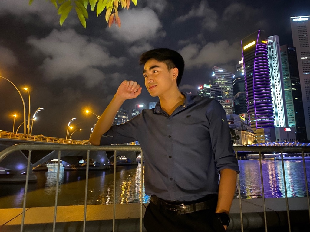 Dai hoc FPT,  tap doan toan cau anh 3