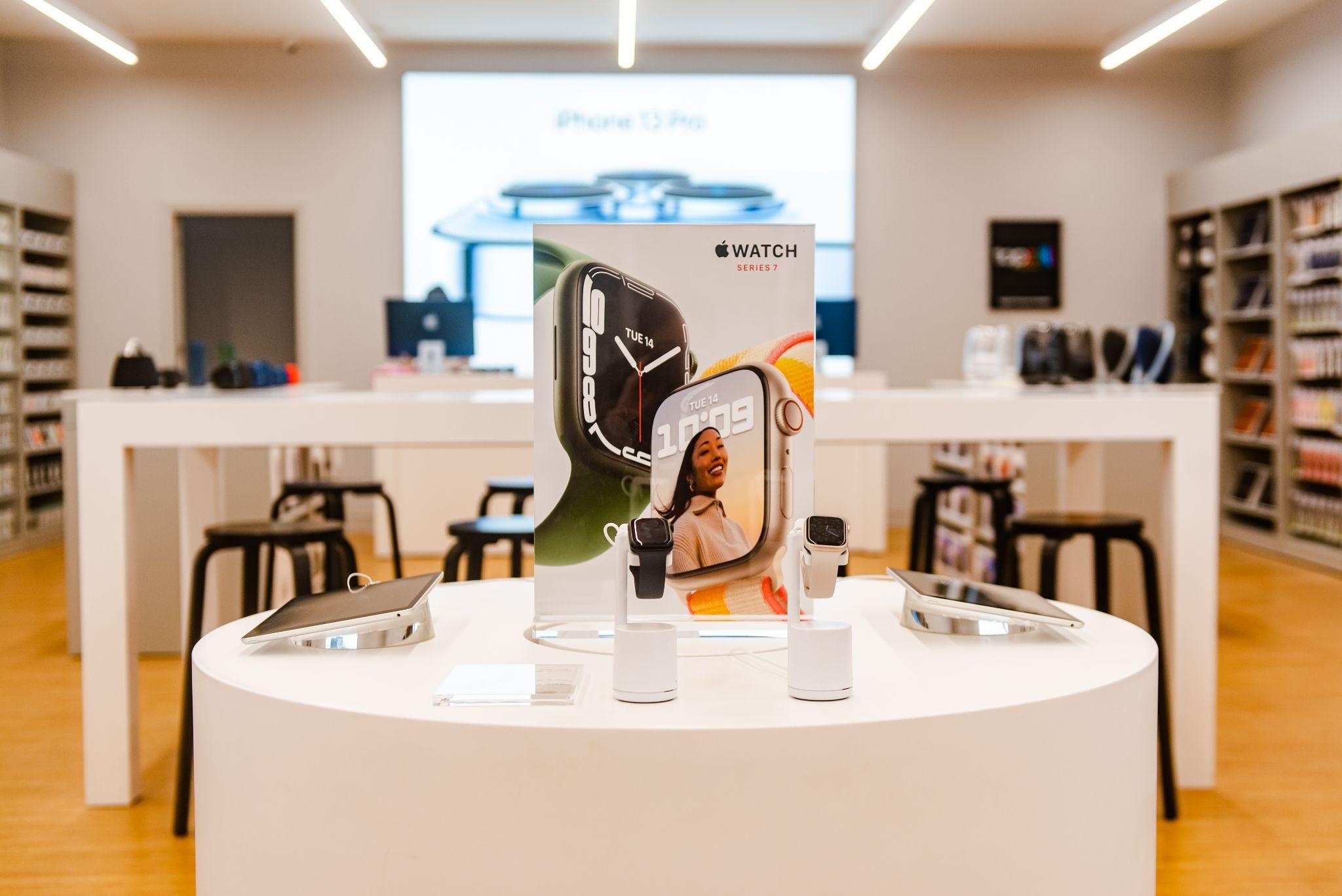 TopZone Khanh Hoi. The Gioi Di Dong anh 4