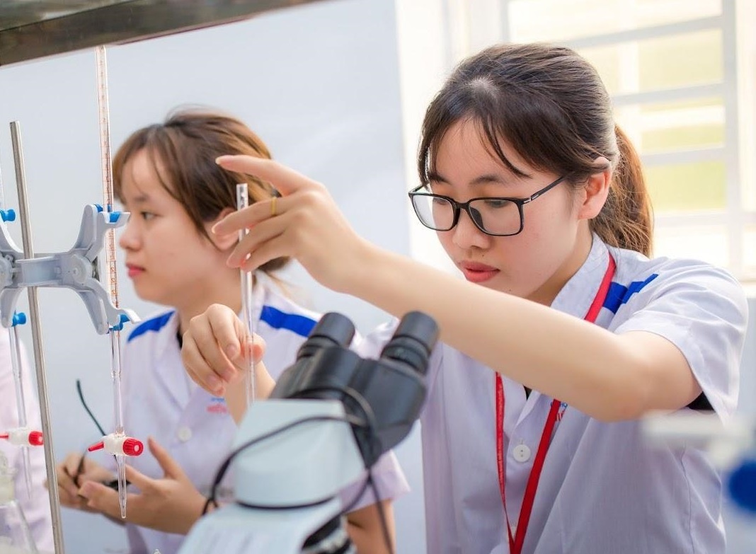 MIT - be phong giao duc dua nguoi tre den thanh cong hinh anh