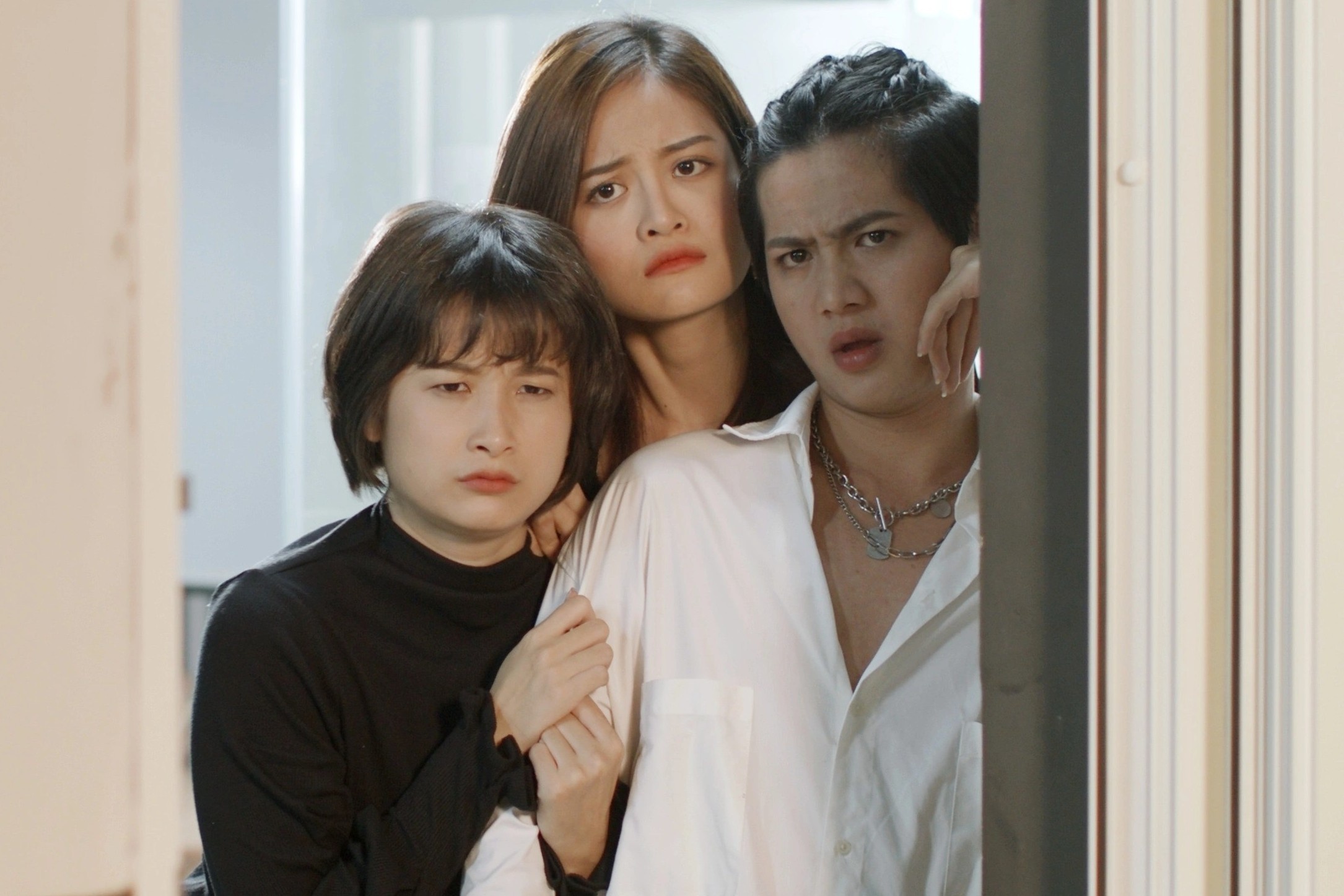 Kham pha the gioi giai tri da sac tren K+ thang 4 hinh anh