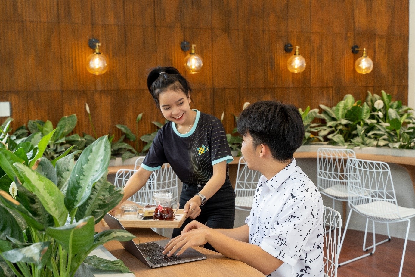 The Xoay ảnh 2 The Xoay anh 2