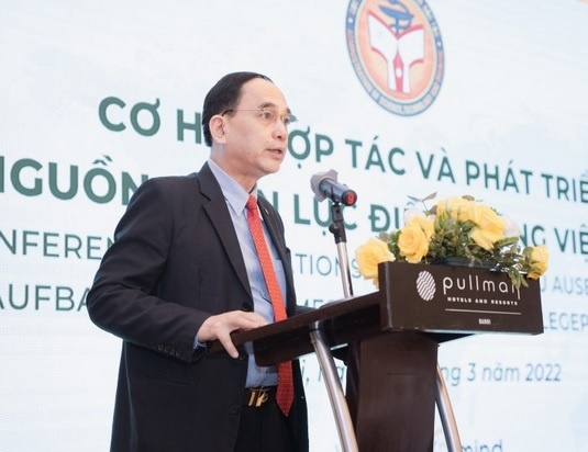 Tuyen sinh dieu duong lam tai Duc theo chuong trinh chuyen doi bang hinh anh