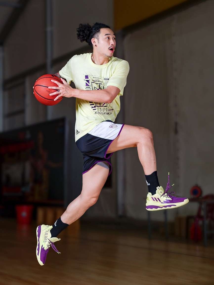 bong ro,  giay the thao anh 1