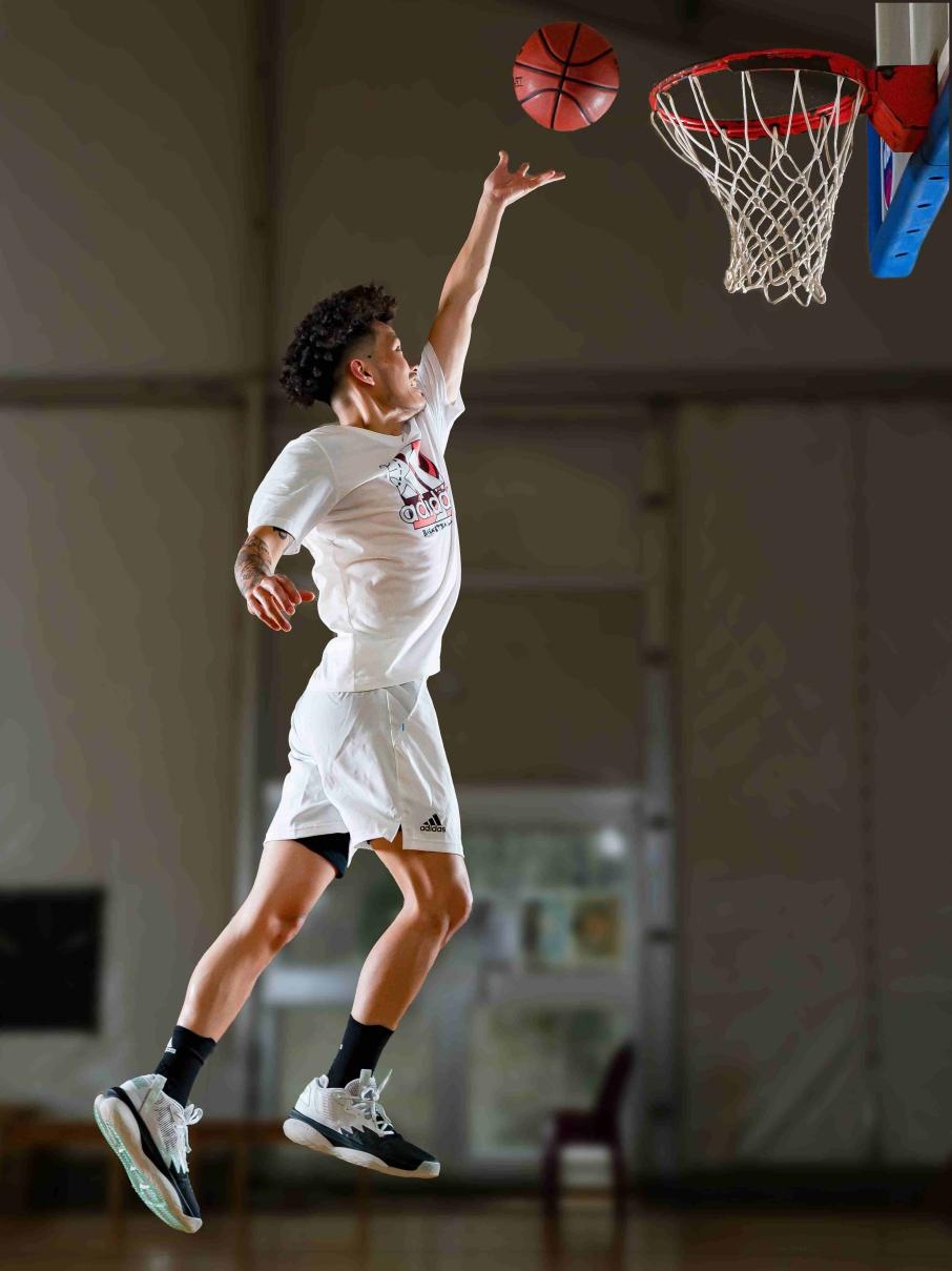 bong ro,  giay the thao anh 3