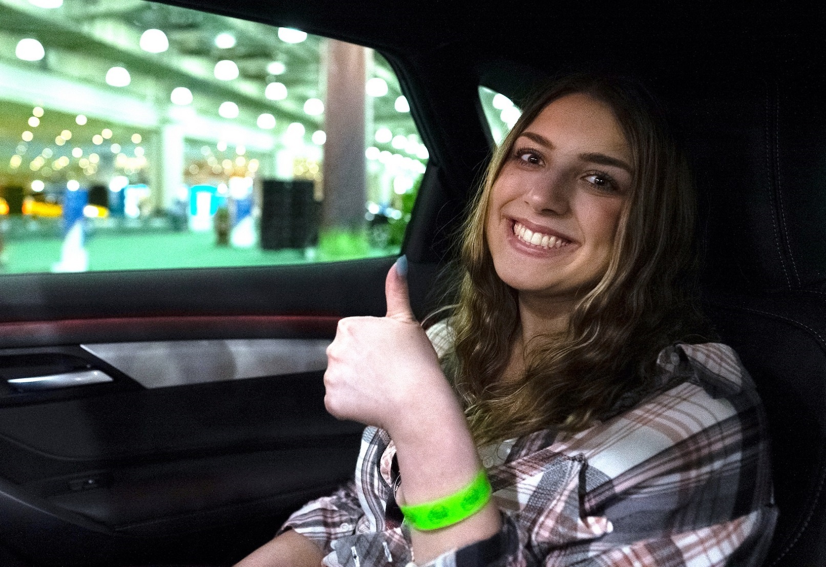 VinFast VF 8 duoc long khach My khi lan banh tai New York hinh anh