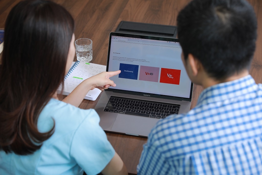 So hoa nganh BDS, ban le, tieu dung va muc tieu ty USD cua One Mount hinh anh