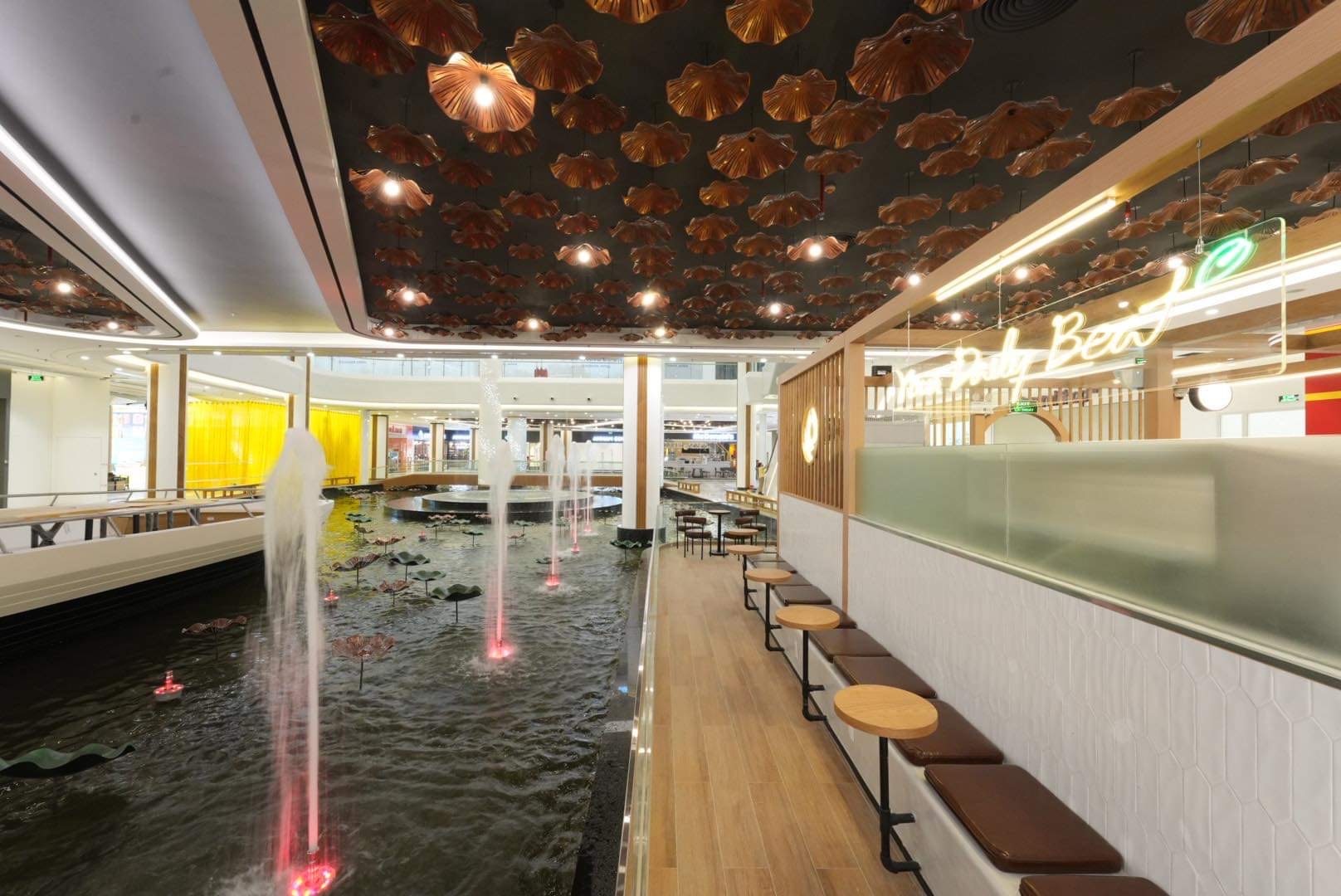 Vincom,  Vincom Mega Mall Smart City anh 3