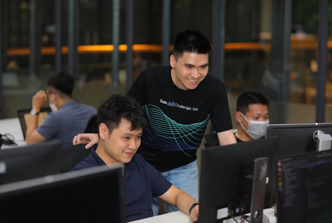 Trai nghiem di lam tai Zalo trong mat doi ngu quan ly hinh anh