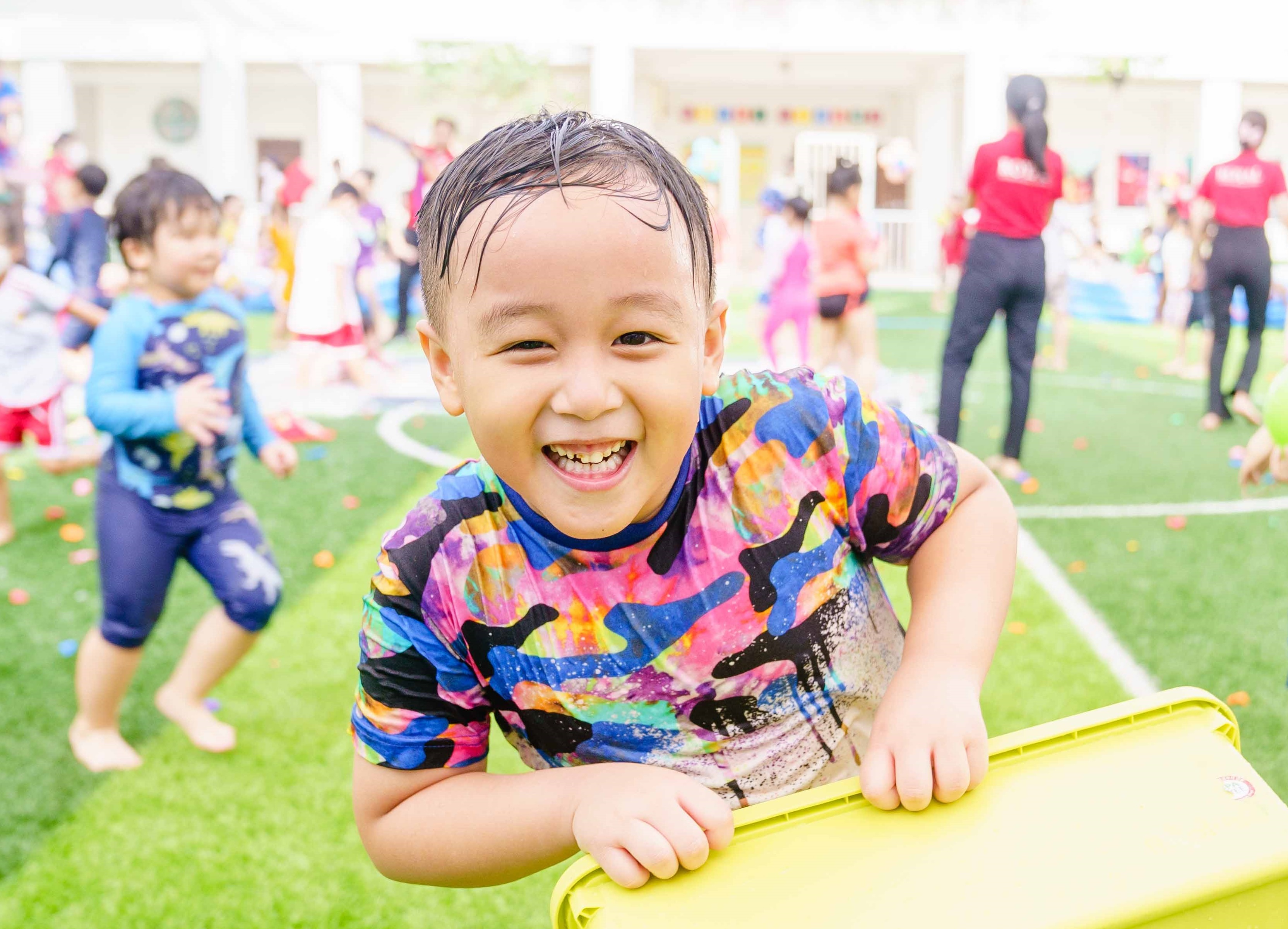 Le hoi te nuoc xua tan nang he o Royal School hinh anh