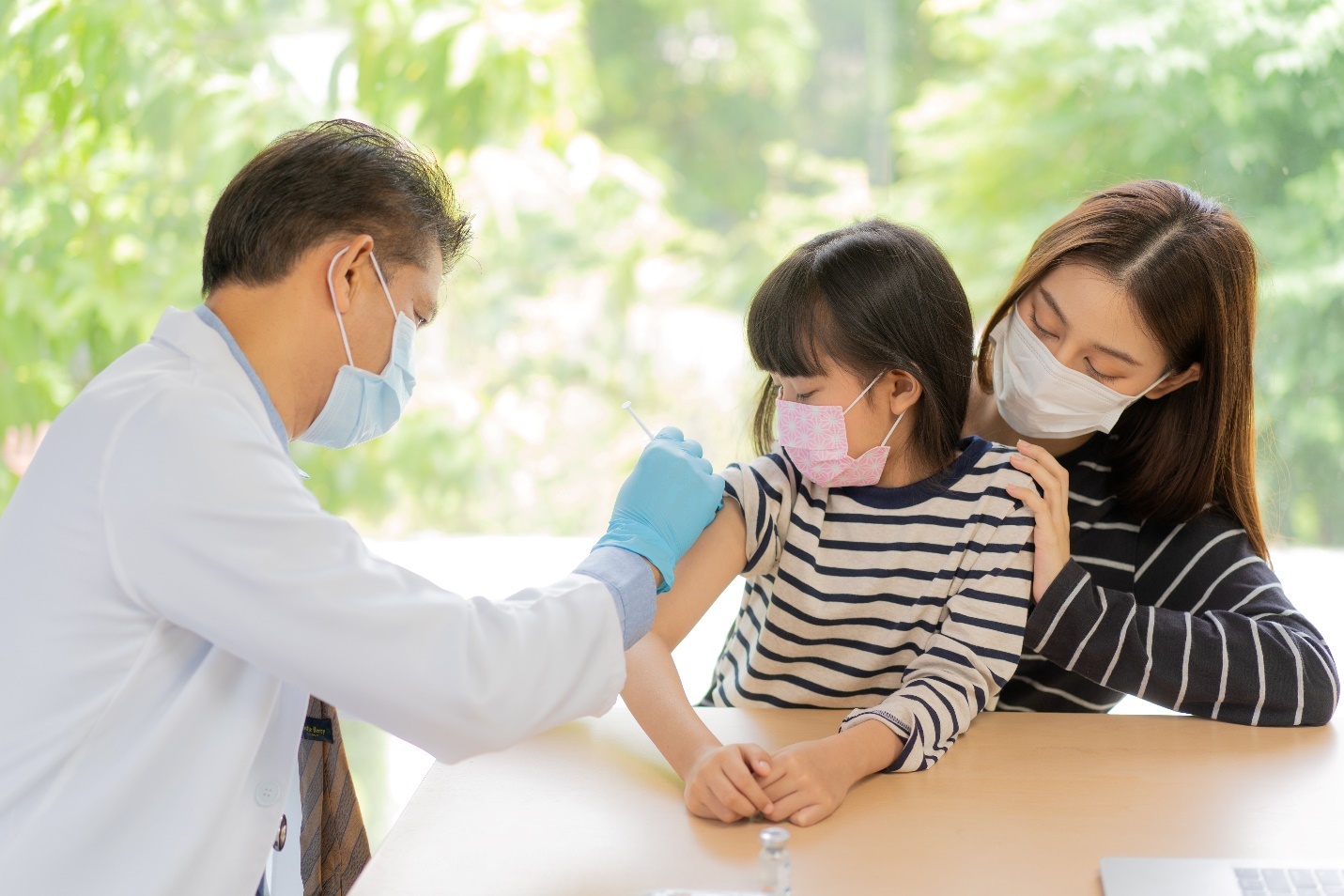 Nhung dieu can luu y sau khi tre 5-11 tuoi tiem vaccine Covid-19 hinh anh