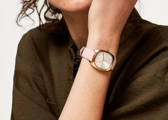 Dong ho Esprit, Just Cavalli tao chat rieng cho quy co tinh te hinh anh