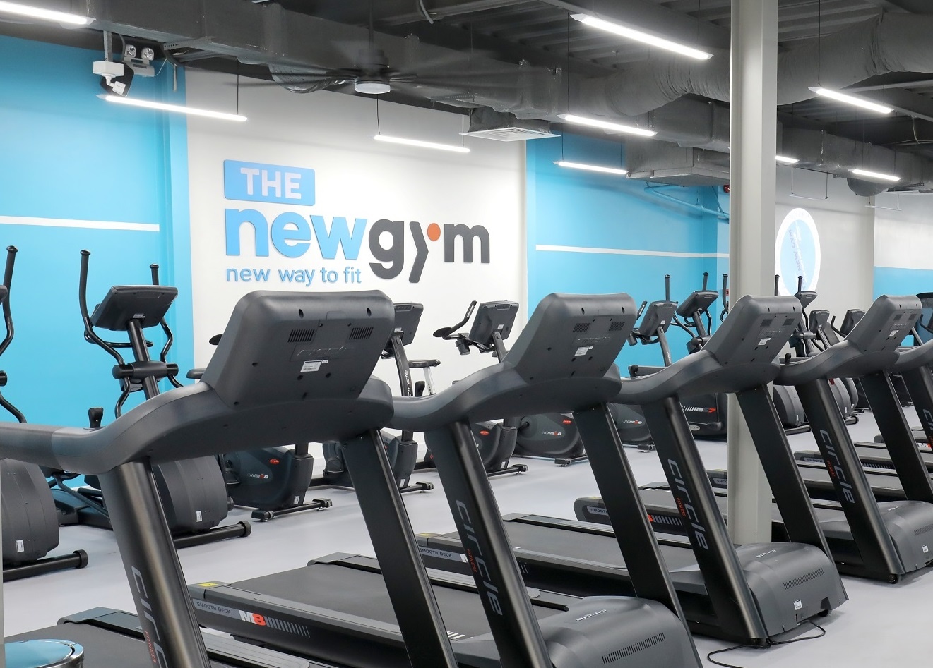 Nguoi dan Bien Hoa hao hung voi phong tap gym mo 24/7 hinh anh