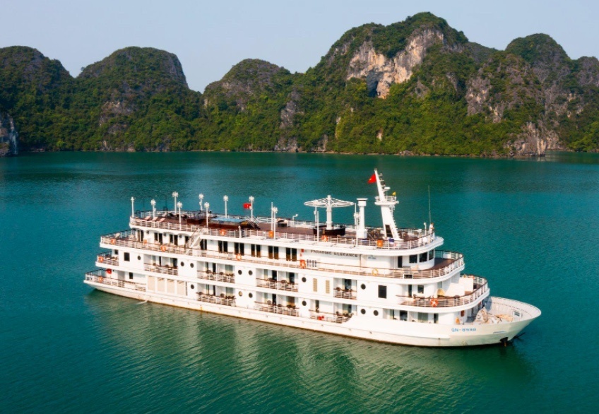 Trai nghiem moi la tren du thuyen Paradise Elegance tai vinh Ha Long hinh anh