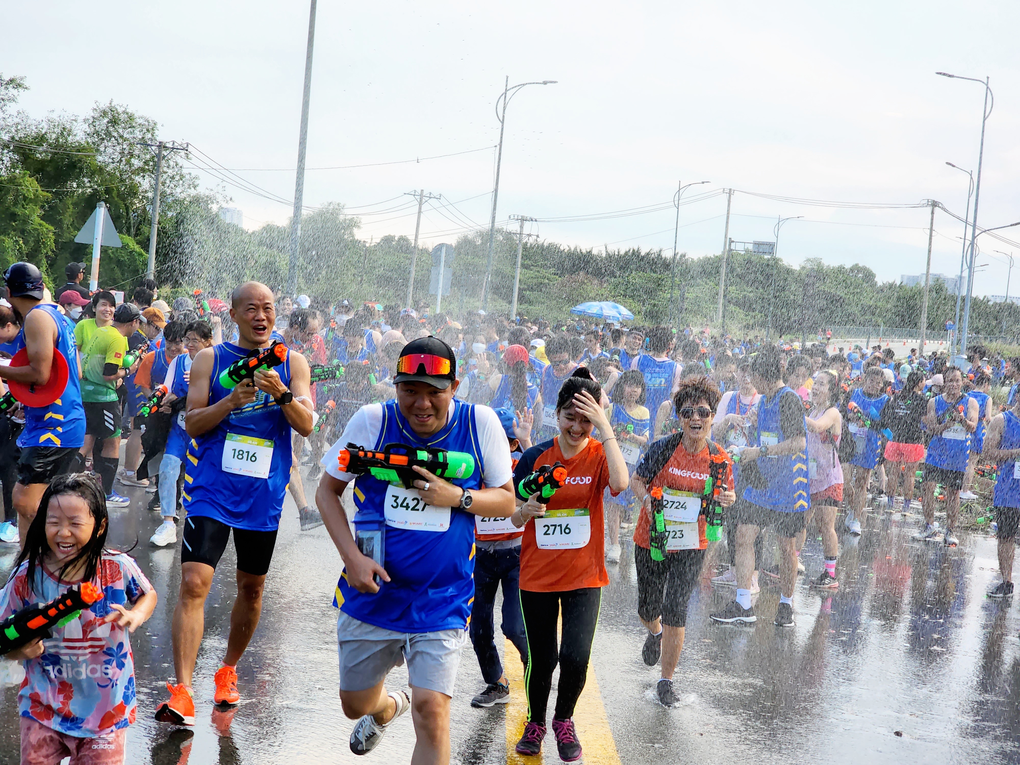 smartphone cao cap,  smartphone chong nuoc anh 3