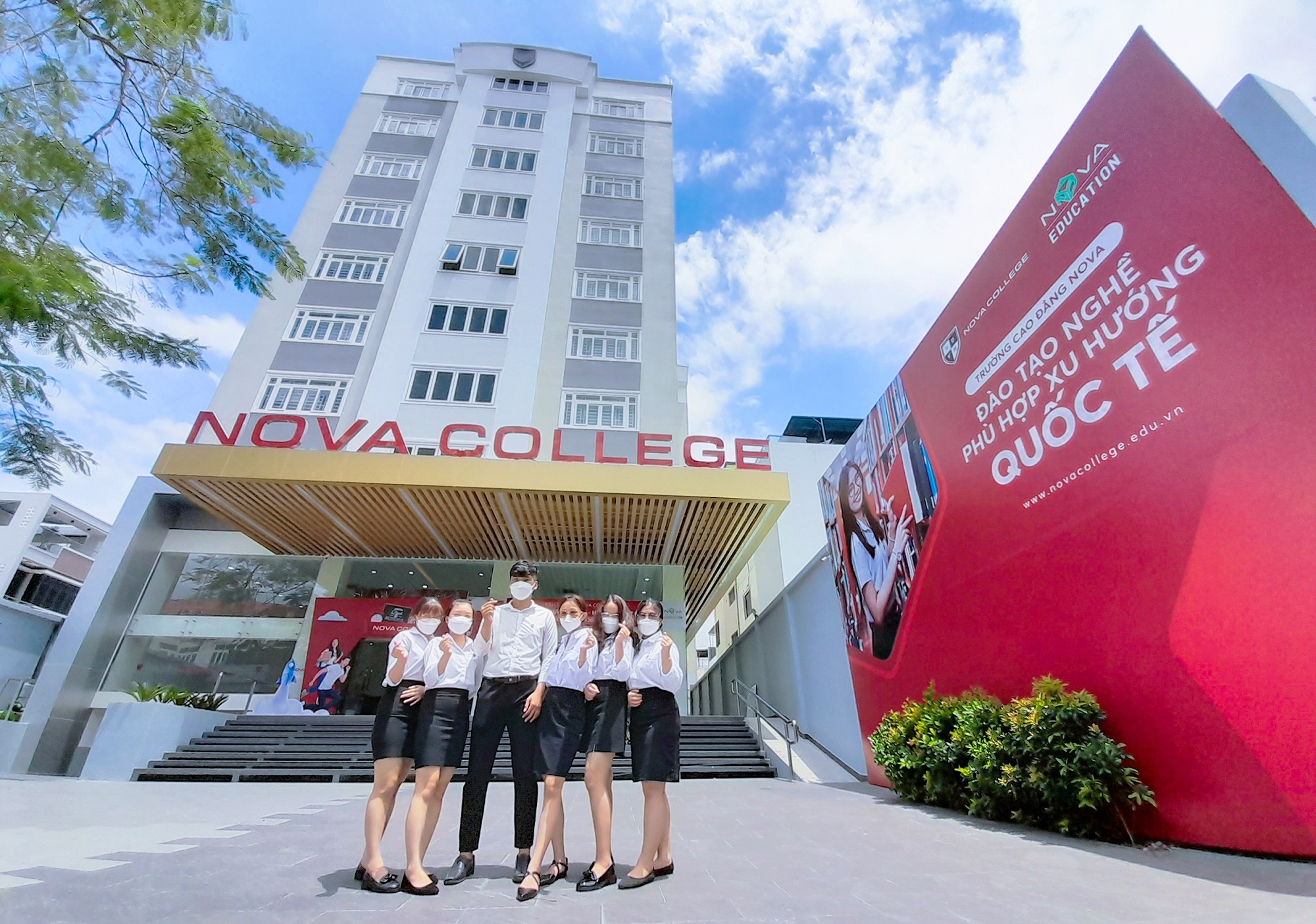 Nova College,  truong cao dang anh 1