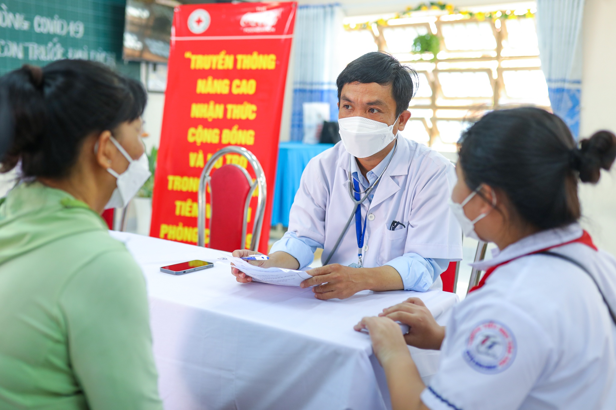 phong chong Covid-19 anh 14