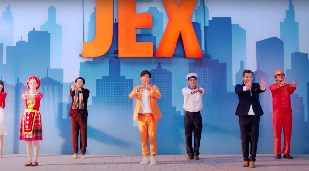 Hồ Quang Hiếu, Vì sống là động ảnh 4 Ho Quang Hieu, Vi song la dong anh 4