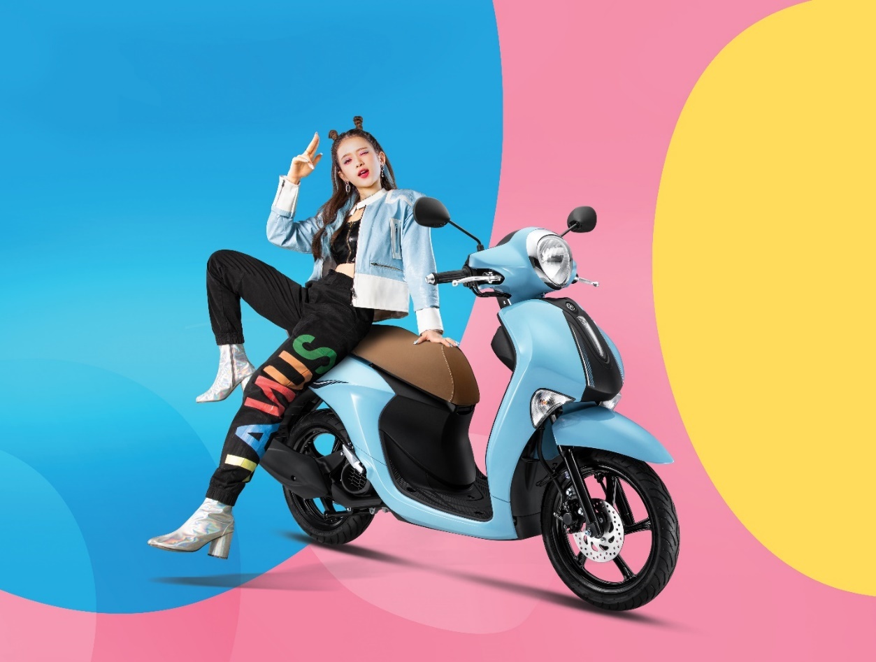 Dan Gen Z noi tieng khoe dang cung Yamaha Janus moi hinh anh